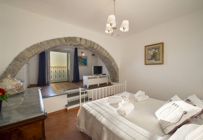  in Praiano - Casa Cimino A - Schöne Wohnung mit herrlichem Blick auf Capri und Positano