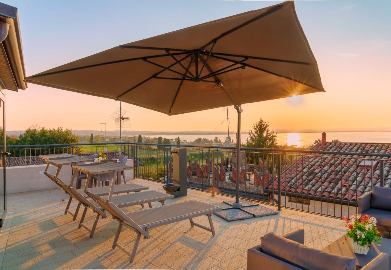 Ferienwohnung in Lazise - Regarda - Residenza GJ - mit Dachterrasse, Wlan, Klimaanlage