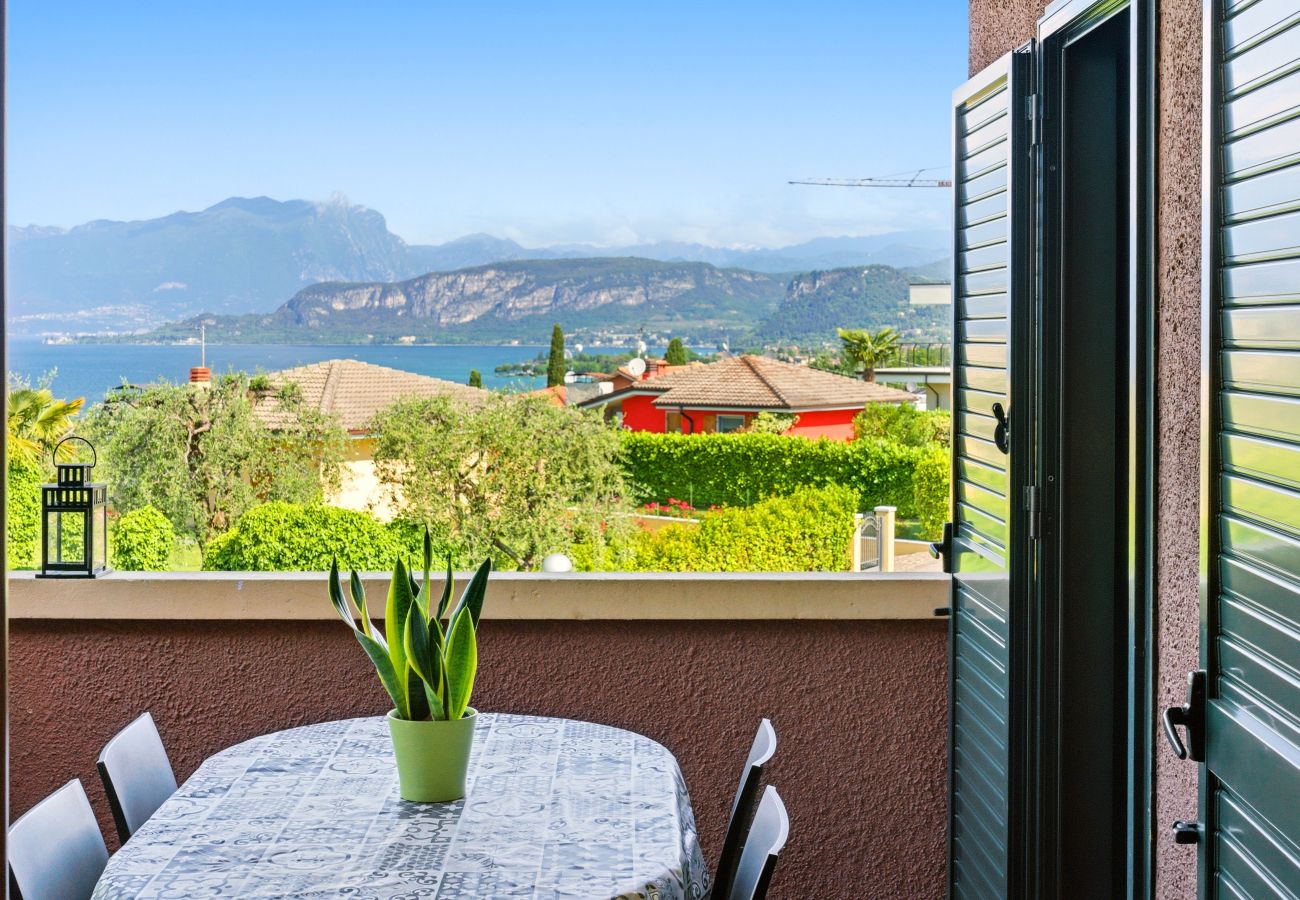 Ferienwohnung in Bardolino - Regarda -Blue View 3  Wohnung  mit Pool und Seeblick