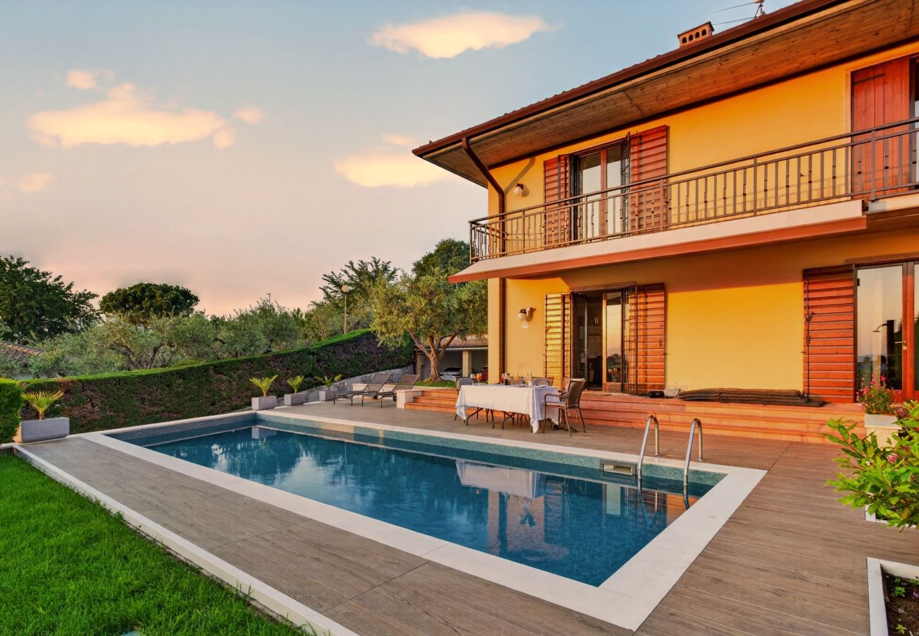 Villa a Lazise - Regarda - Villa Celebrity con vista lago e piscina