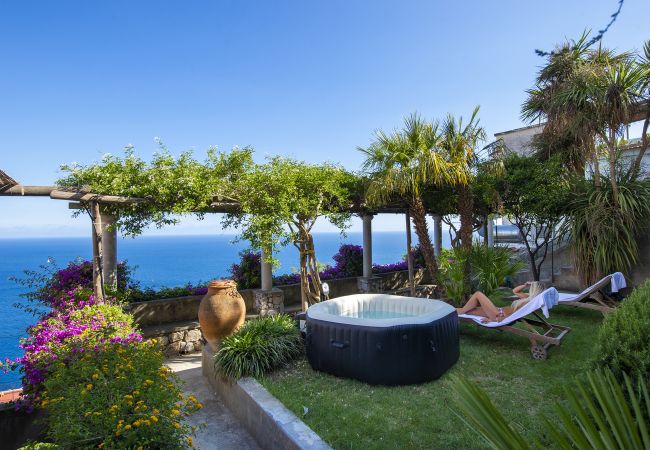  in Praiano - Casale Fralisa - Marvelous terrace and hot tub with sea view