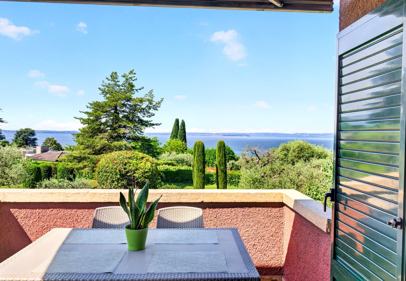 Apartment in Bardolino - Regarda -Blue View 1  apartment with lake view, 1 bedroom, pool