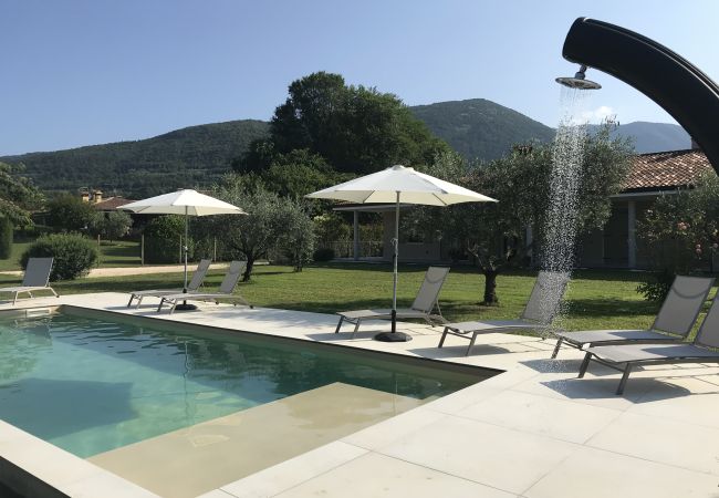 Villa in Costermano - Villa Ida with 12 sleeps with private pool and big garden Villa in Costermano - Villa Ida with 12 sleeps with private pool and big garden