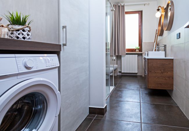 Villa in Costermano - Villa Ida with 12 sleeps with private pool and big garden Villa in Costermano - Villa Ida with 12 sleeps with private pool and big garden