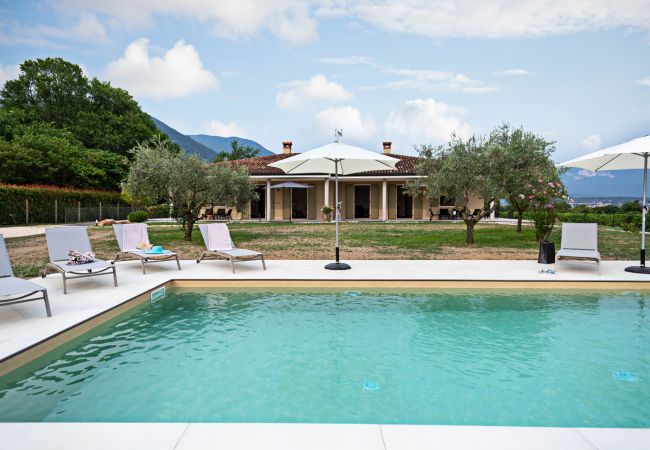 Villa in Costermano - Villa Ida with 12 sleeps with private pool and big garden Villa in Costermano - Villa Ida with 12 sleeps with private pool and big garden
