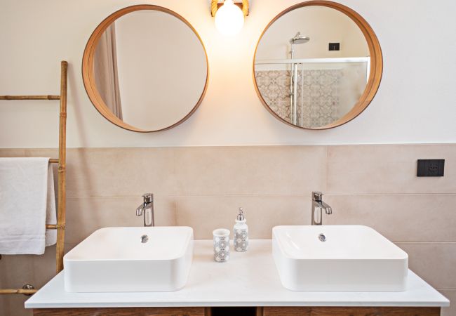 Villa in Costermano - Villa Ida with 12 sleeps with private pool and big garden Villa in Costermano - Villa Ida with 12 sleeps with private pool and big garden