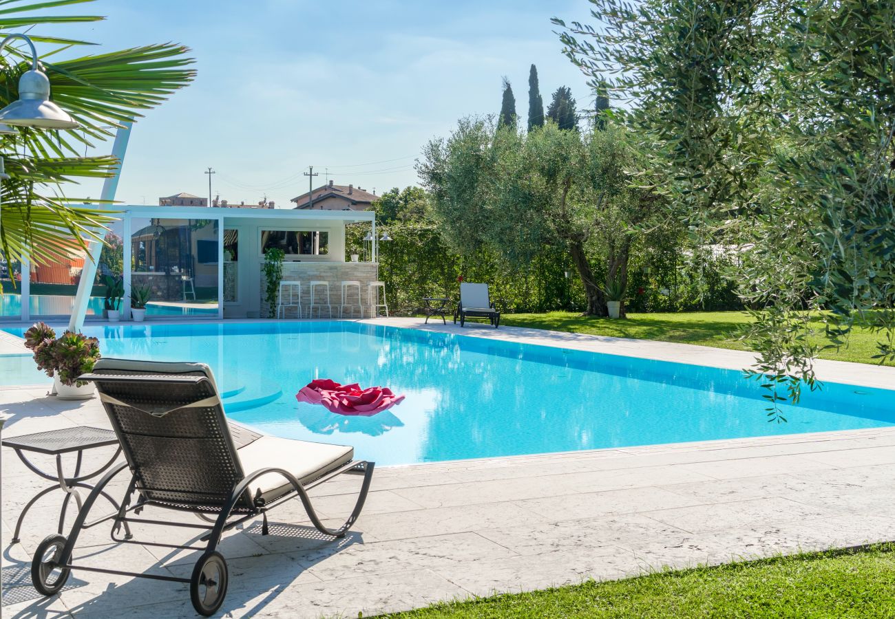 Apartment in Castelnuovo del Garda - Il Gelso del Garda Luxury Suite with pool, gym, turkish bath
